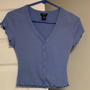 Rue21 Periwinkle Ribbed Button-Front V-Neck Crop Top